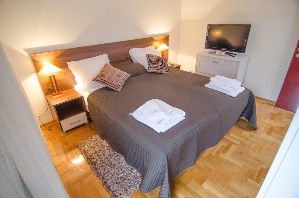 Apartments Biser Vrnjačka Banja Стая снимка